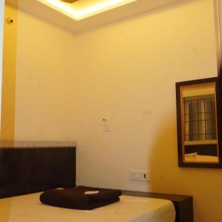 מלון Rāmeswaram Sri Vasavi Residency מראה חיצוני תמונה